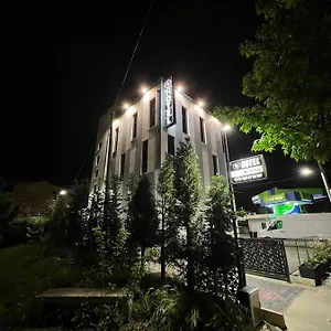 4* Hotel Bs